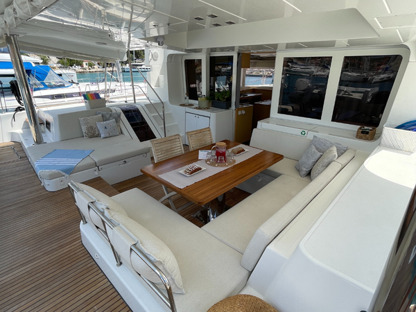 Catamaran Tour