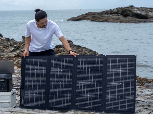 220W Bifacial Portable Solar Panel